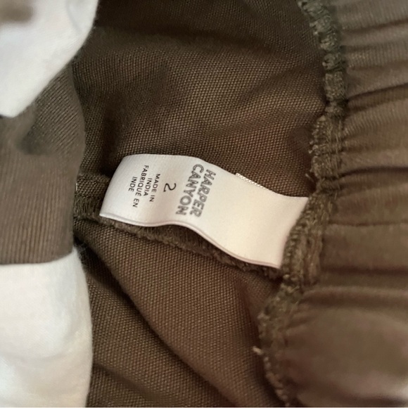 2T toddler khaki shorts green EUC - Picture 2 of 3